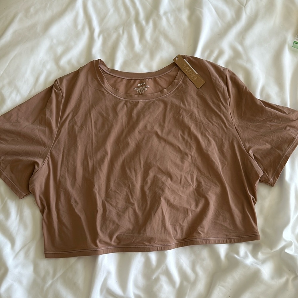 Skims Super Cropped Tshirt in Sienna